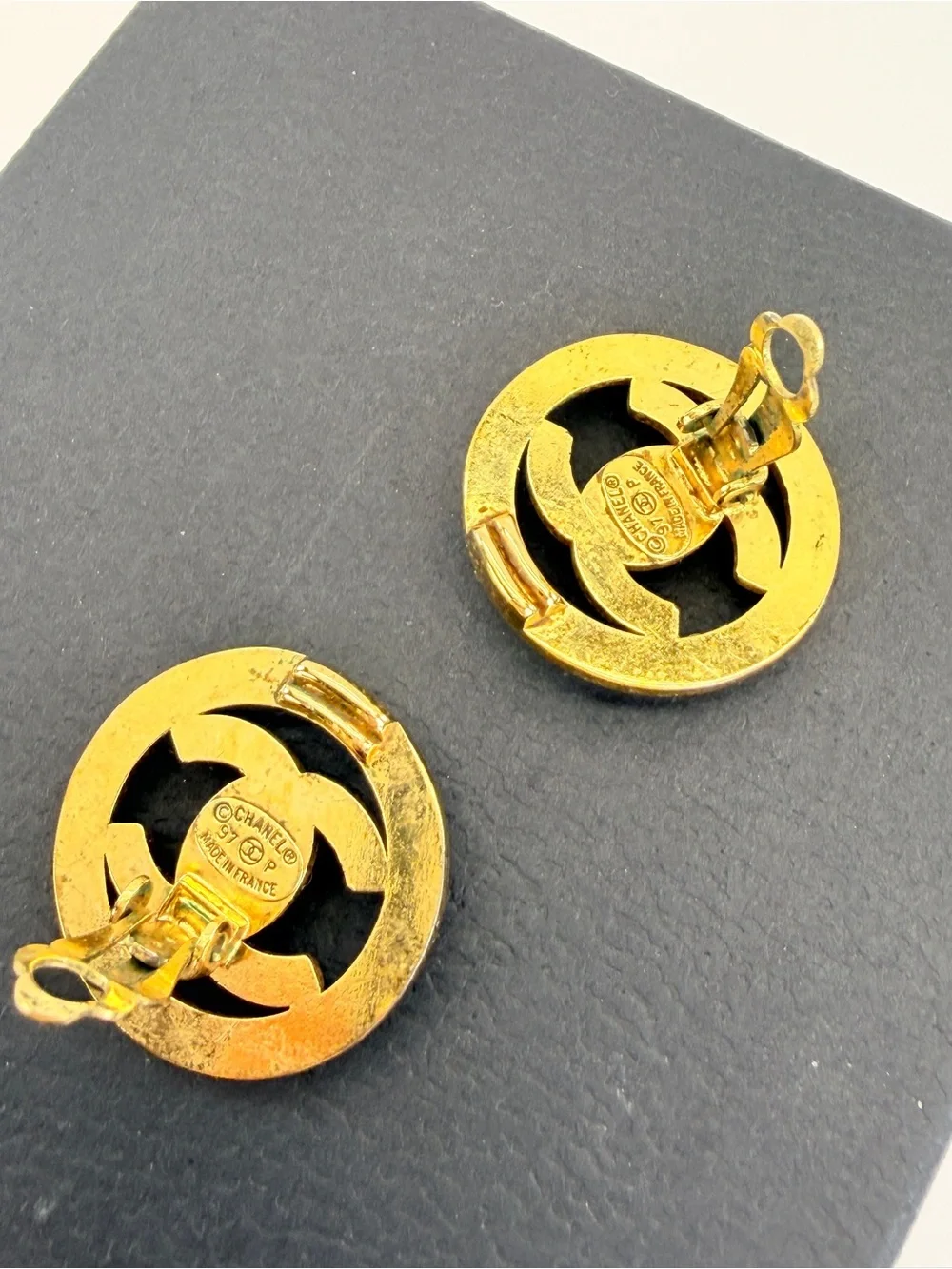 CHANEL Vintage CC Turnlock Logo Round Clip On Earrings